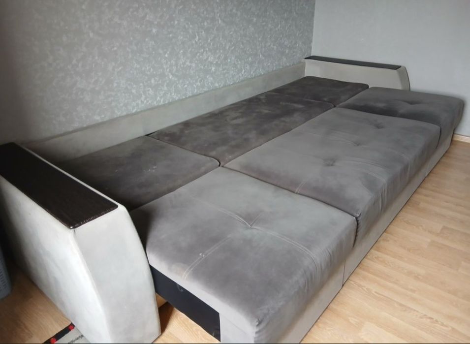 Продам диван срочно