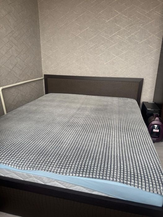 Продам спальный гарнитур