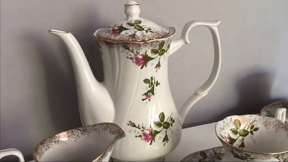 Serviciu de ceai vintage