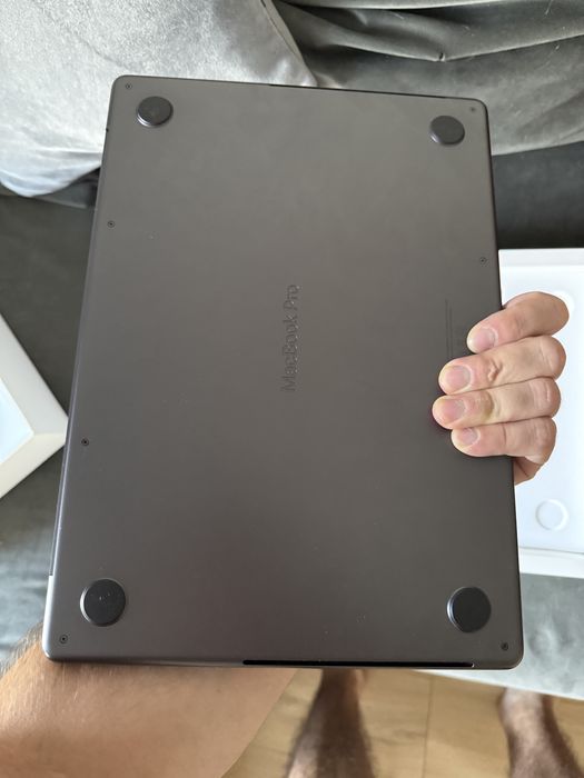 Macbook Pro M3 Pro 11CPU/14GPU 18RAM 512SSD