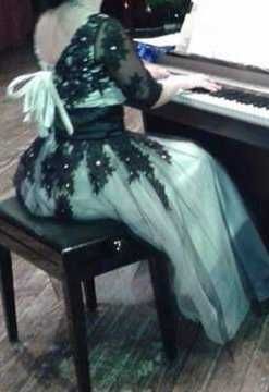 Rochie de seară în stare bună