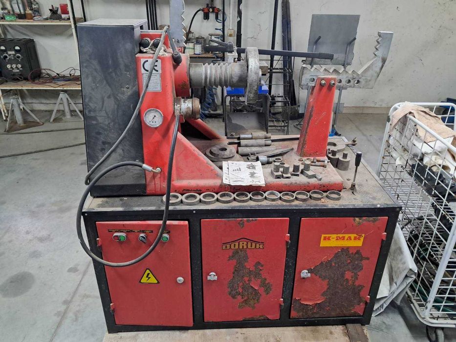 Продавам машина за изправяне на джанти