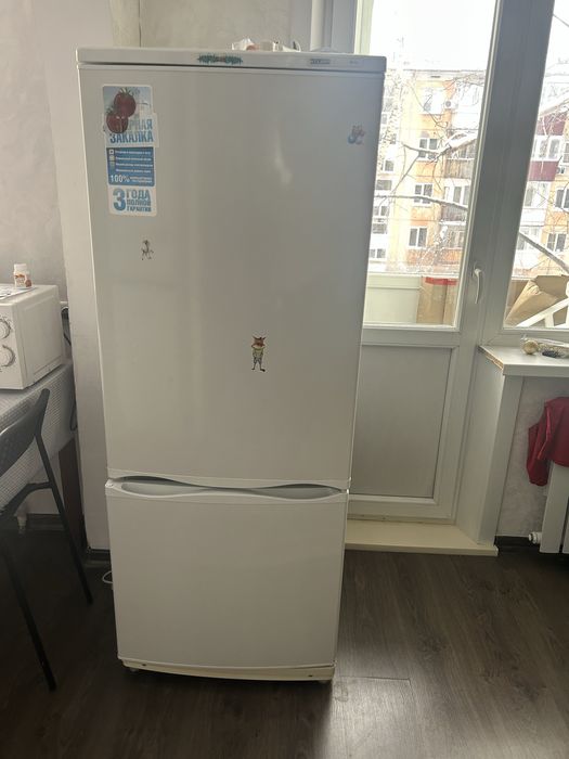 Продам холодильник атлант 150 см
