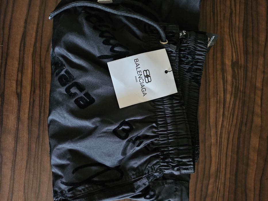 Чисто нови Balenciaga