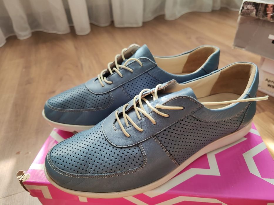 Женская обувь 39 размер