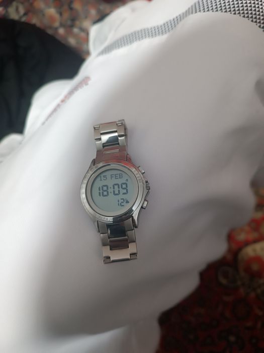 Ал-фажр Соати сотилади