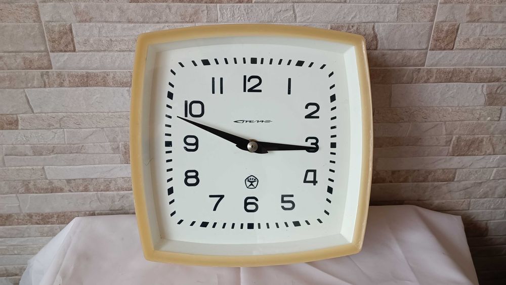 Стар стенен часовник - Стрела - СССР - Антика - 1980"