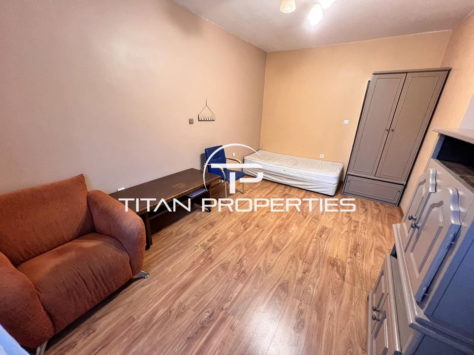 Дава се под наем Тристаен апартамент в Бургас, Център - 75 кв.м за 408 € - Снимка #4