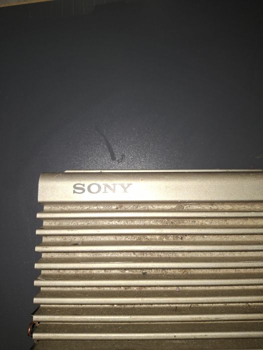 Продавам усилвател Sony