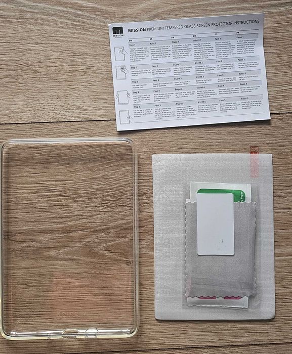 Husă transparentă + folie sticlă  pentru Kindle 2022 10th generation