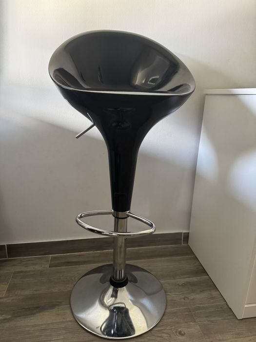 Vand scaun bar negru