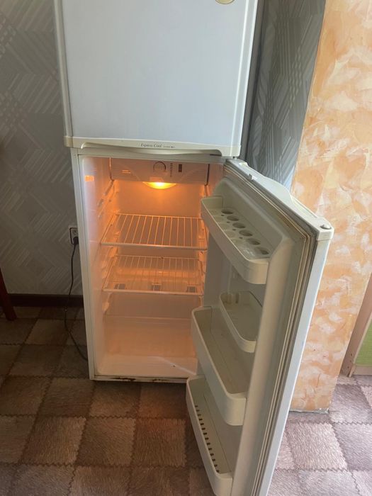 Холодильник в хорошем состоянии