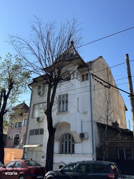 Vilă interbelică reprezentativă