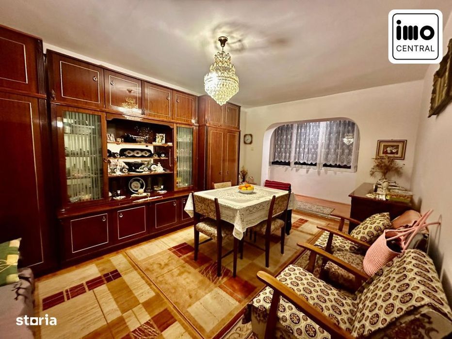 Apartament spatios, 3 camere DECOMANDATE, priveliste panoramica, Zoril