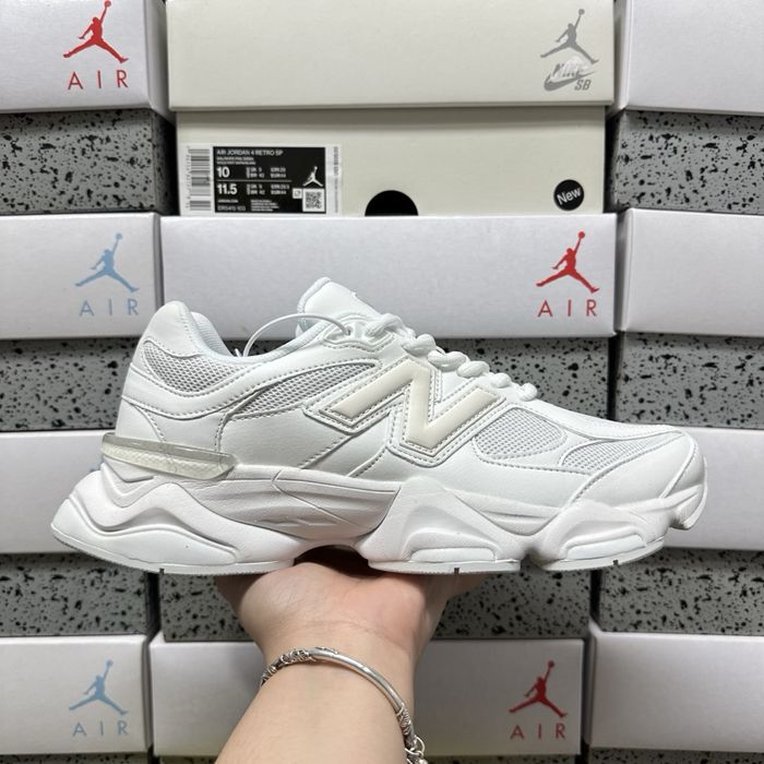 New Balance 9060 Triple White U9060NRJ