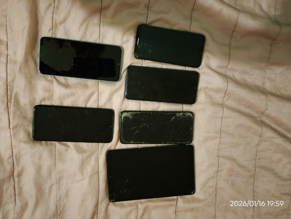 Смартфони за части! Или ремонт!