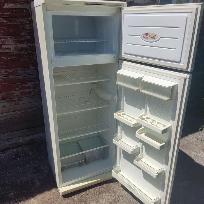 Продам холодильник