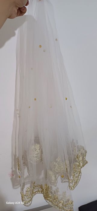 Kelinlik ansanbil ko'ylagi