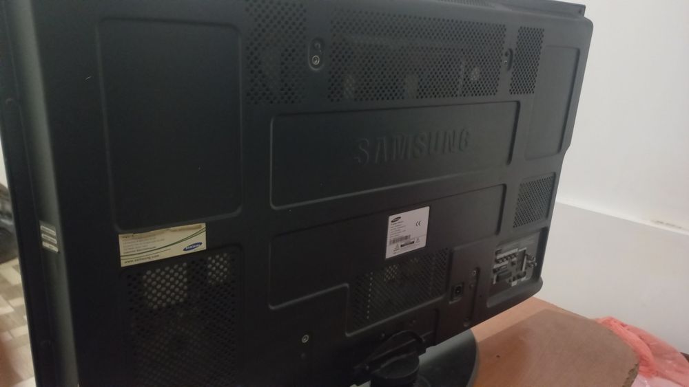 Самсунг Телевизор 105/65