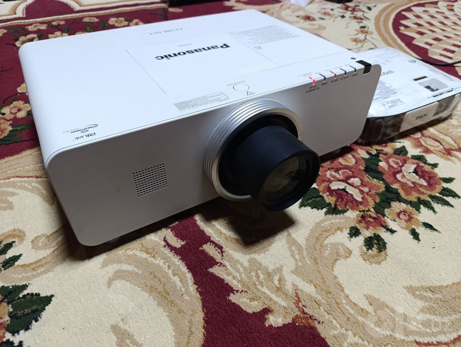 • PANASONIC • Super Proektor. 100% ORIGINAL.