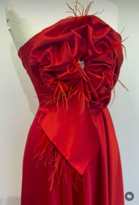 Rochie de nașă realizată pe comandă