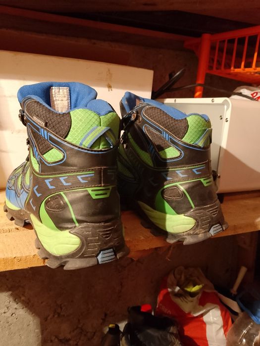 Мъжки туристически обувки 45 номер