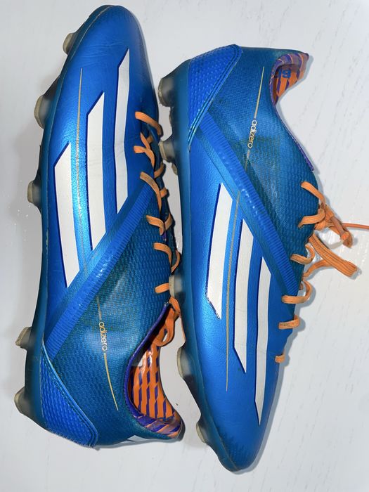 Adidas F30Adizero – model iconic, purtat și de Lionel Messi
