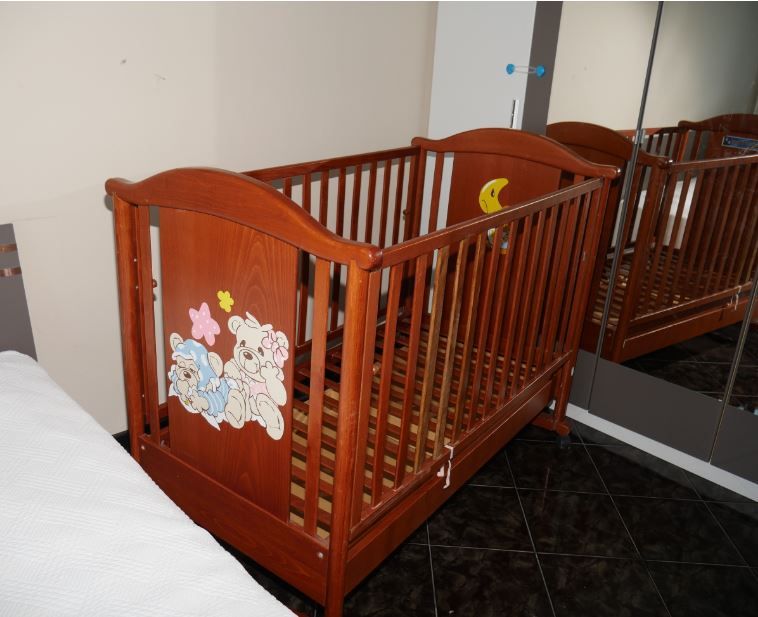 Бебешко легло от масивен бук Ликно / Бебешко легло Licno