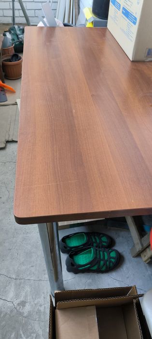 Продам стол кухонный