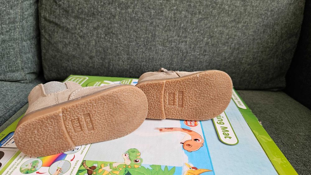 Бебешки боти H&M номер 18-19