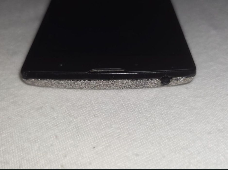 Vand un LG G4c cu android 6 bezea