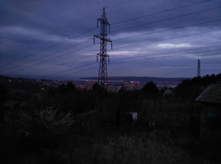 Къща, Вила, с голям двор и гледка