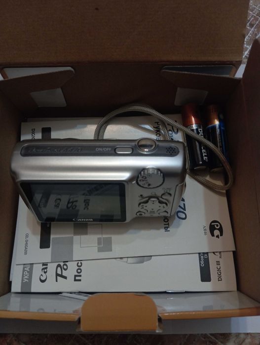 Продаю фотоаппарат Canon