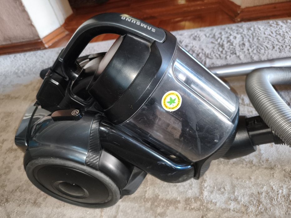 Пылесос Samsung рабочий