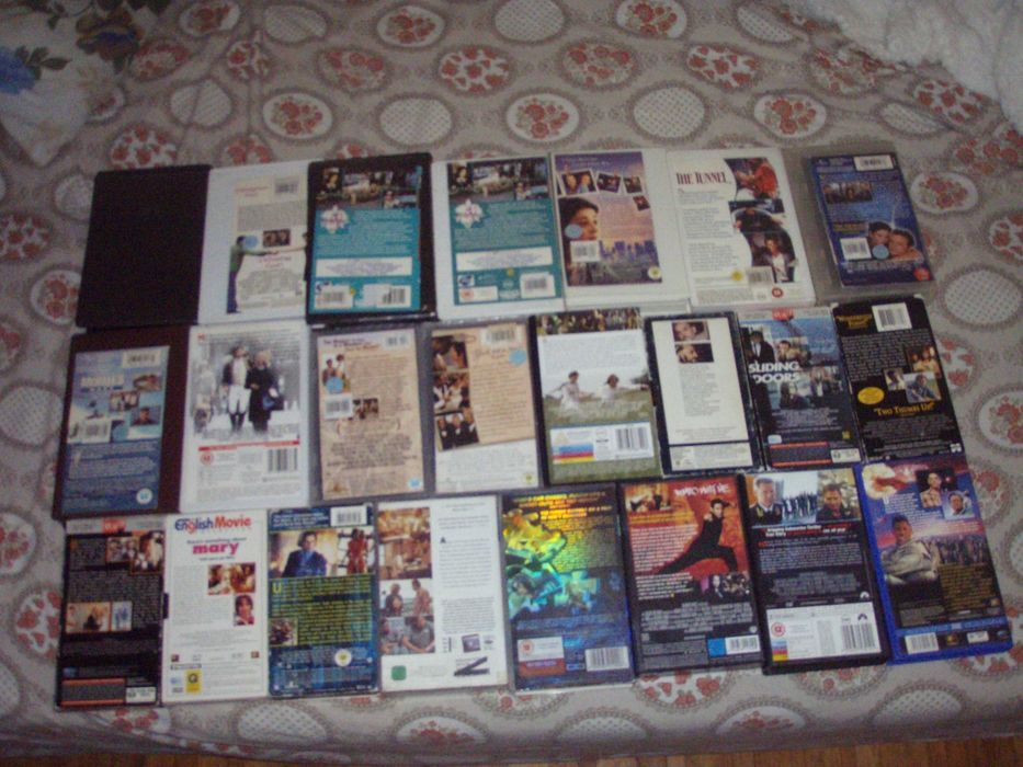 Casete video VHS originale cu film, majoritatea in engleza