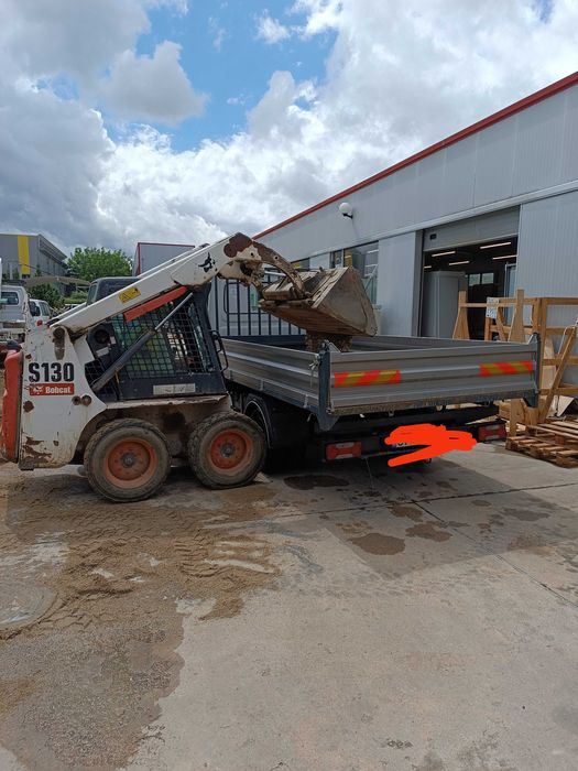 Багер и самосвал