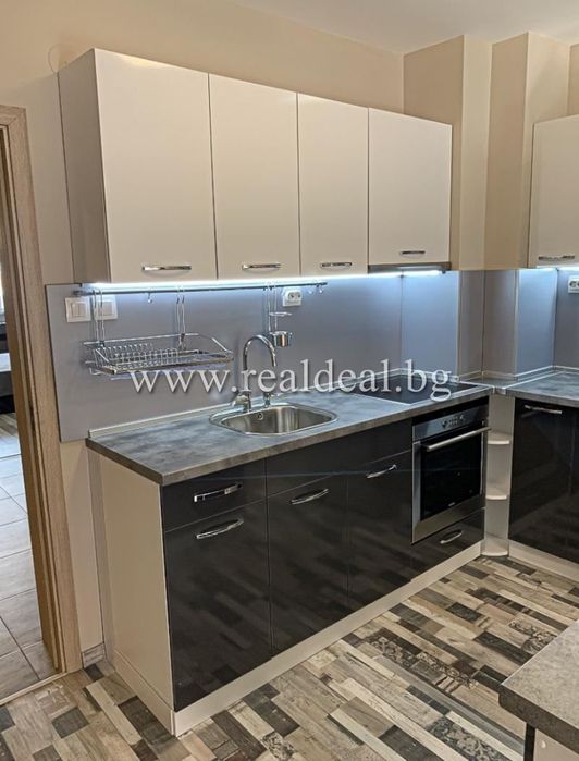 Дава се под наем Двустаен апартамент в София, Център - 80 кв.м за 548.25 € - Снимка #1