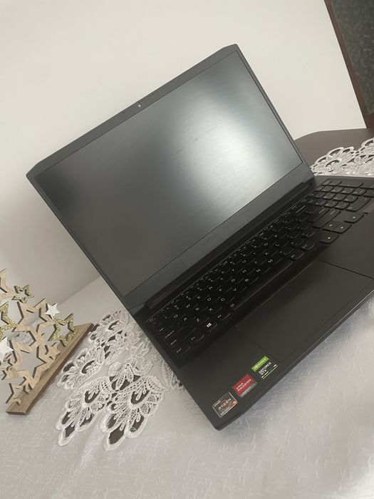 Laptop Gaming+tastatura si mouse.