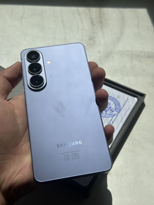 Срочно продаю Samsung S26