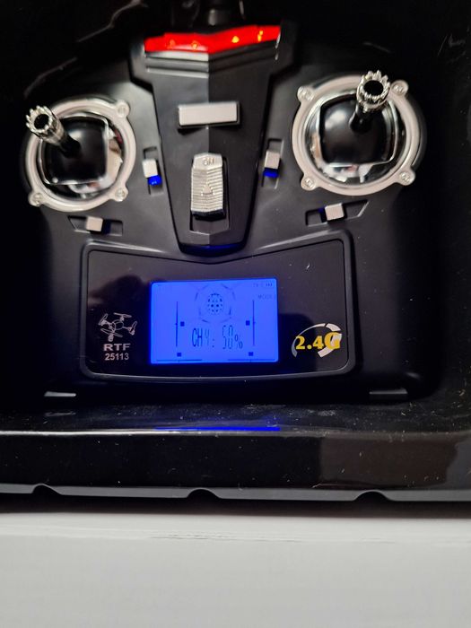 Două seturi de drone telecomandate Quadrix