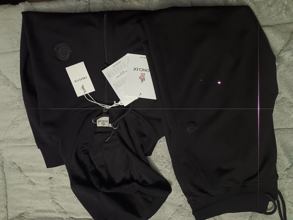 Treining premium M.o.n.c.l.e .r. 2xl