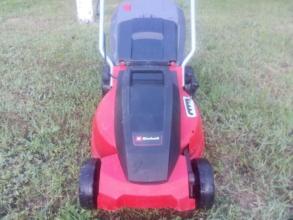 Косачка Einhell GC-EM1536