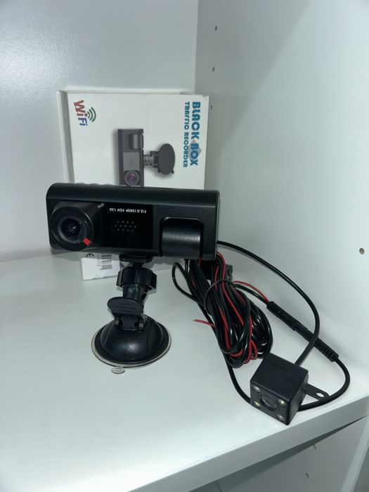 Cameră Auto DVR cu 3 Camere: Față, Interior și Marșarier