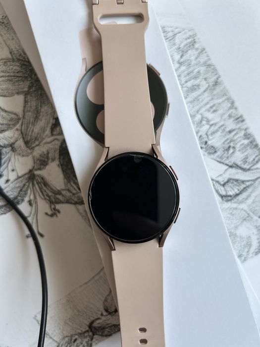 Смарт часовник Samsung Galaxy Watch 4