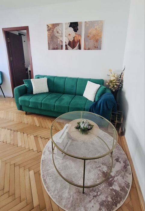 Inchiriez apartament cu doua camere, zona Ostroveni, langa maidan!!!