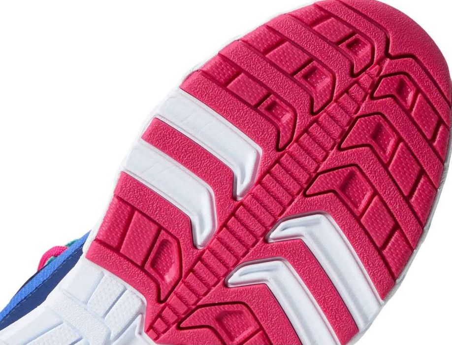 Кроссовки фирменные женские