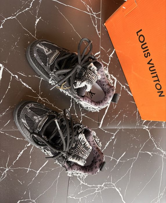Louis Vuitton LV Skate Sneaker black denim & crystals – mărimea 37