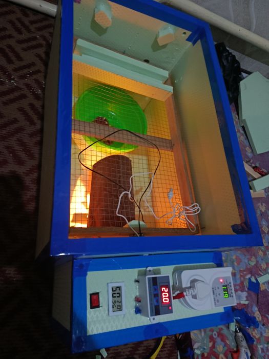 Inkubator 12v/220votli ishlaykon