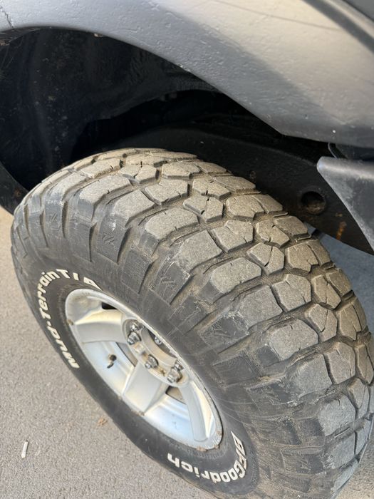 Джанти с гуми opel frontera 33x10.50R15