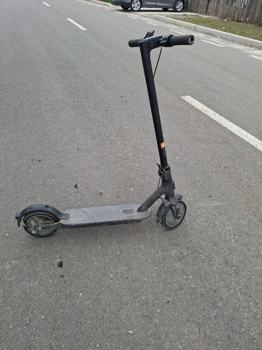 Vând sau dezmembrez trotineta xiaomi